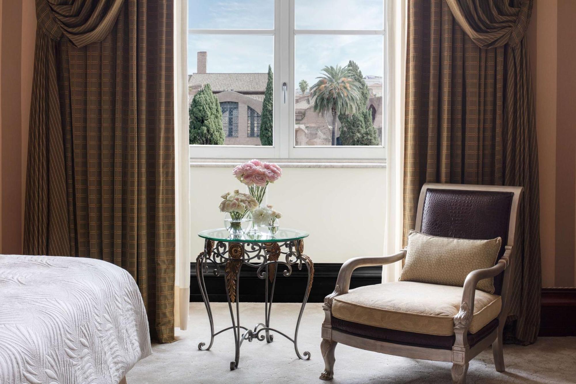 Anantara Palazzo Naiadi Rome Hotel - A Leading Hotel Of The World Ngoại thất bức ảnh A guest room at the Hotel Monteleone