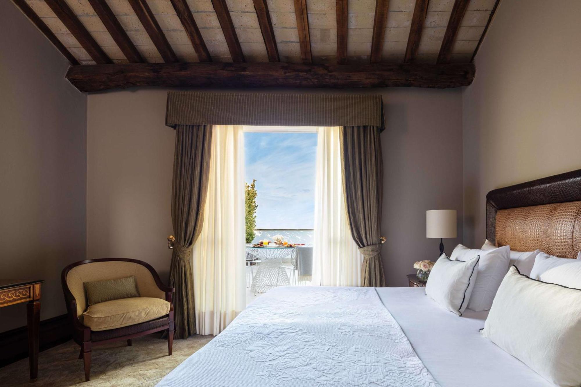 Anantara Palazzo Naiadi Rome Hotel - A Leading Hotel Of The World Ngoại thất bức ảnh A room at the hotel